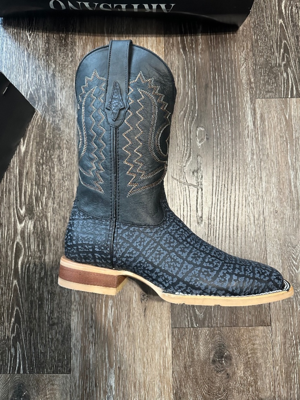 NEW Artesano Elephant Leather Western Cowboy Boots Men's Size 9